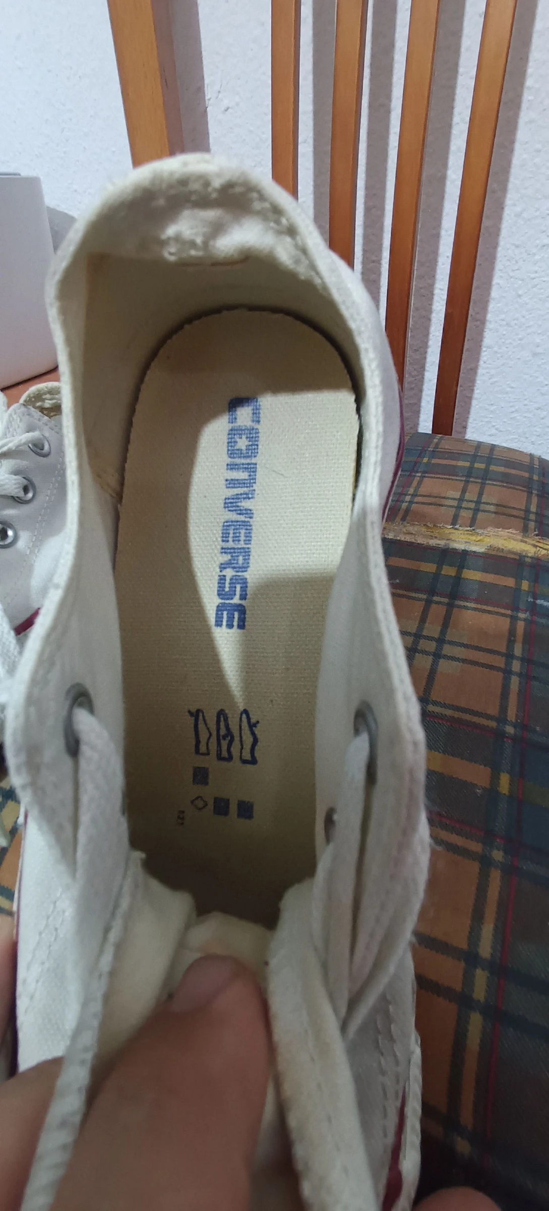 White Converse All Star - Classic and Versatile – photo 5